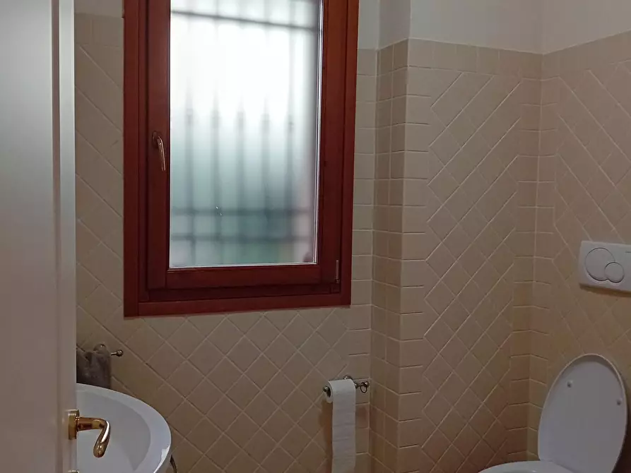 Immagine 16 di Villetta a schiera in vendita  a Carmignano