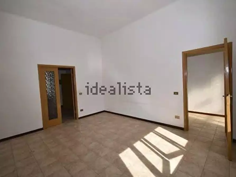 Immagine 9 di Villa in vendita  a Vecchiano