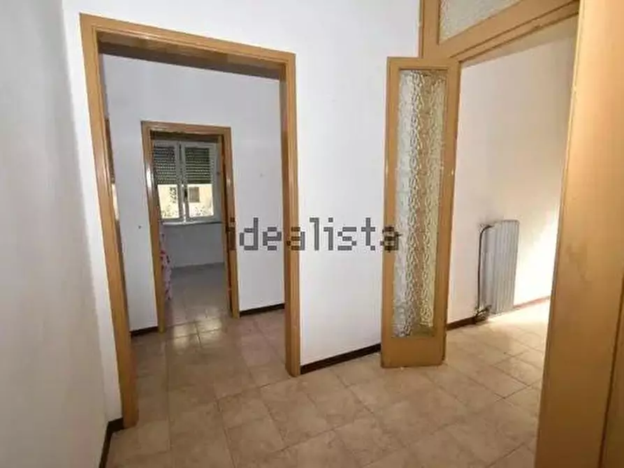 Immagine 4 di Villa in vendita  a Vecchiano