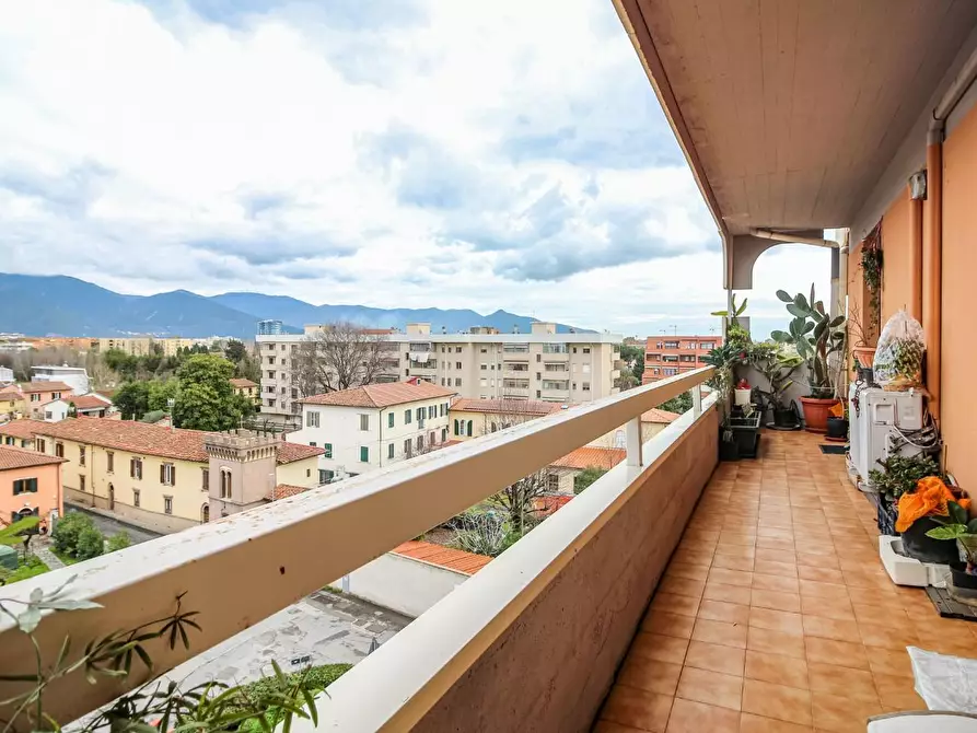 Immagine 6 di Appartamento in vendita  a Pisa