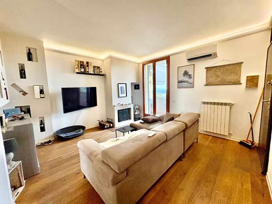 Immagine 10 di Appartamento in vendita  a Montaione