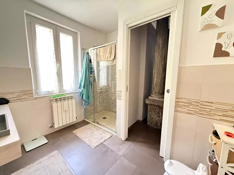 Immagine 11 di Appartamento in vendita  a Massa