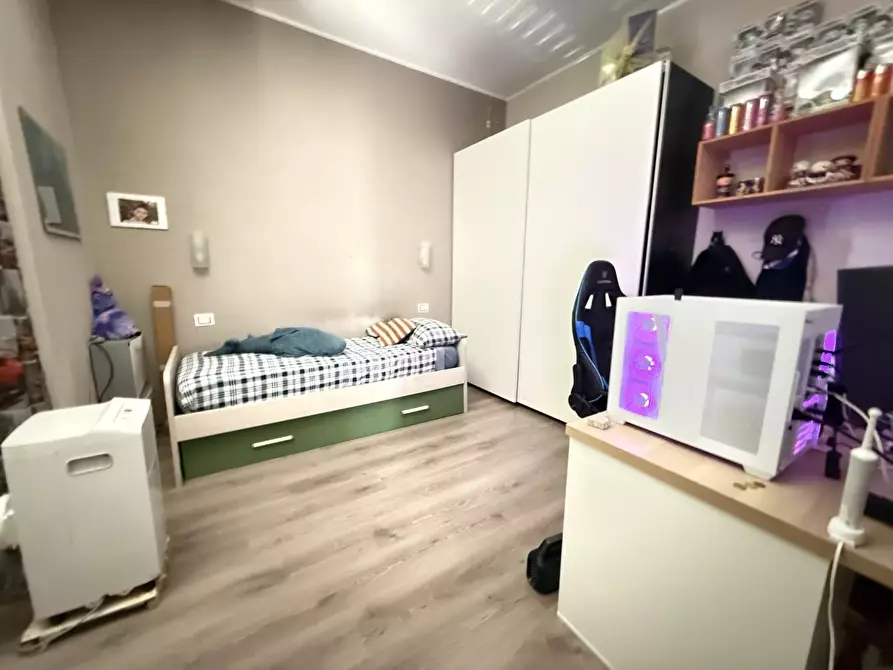 Immagine 16 di Appartamento in vendita  a Massa