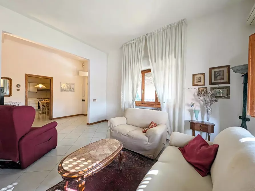 Immagine 6 di Villa in vendita  a Montelupo Fiorentino
