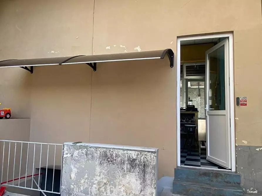 Immagine 7 di Attività commerciale in vendita  a Torino