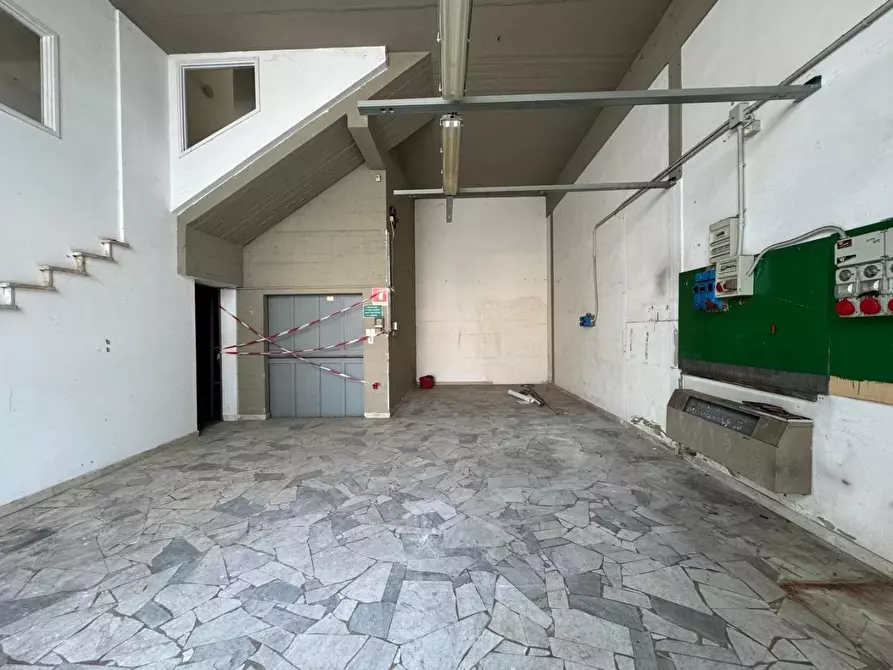 Immagine 6 di Appartamento in vendita  a Vinci