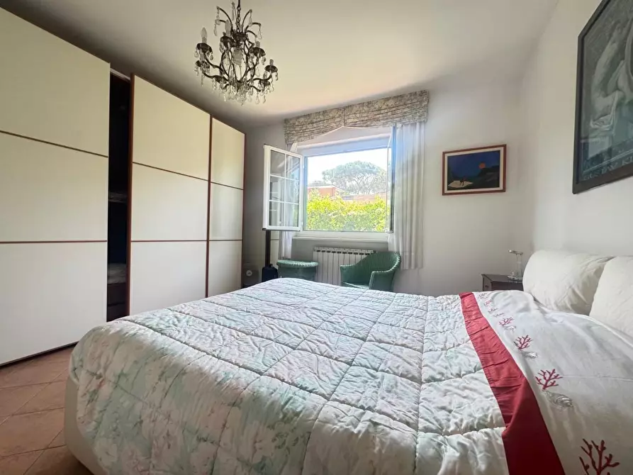 Immagine 12 di Casa indipendente in vendita  a Forte Dei Marmi