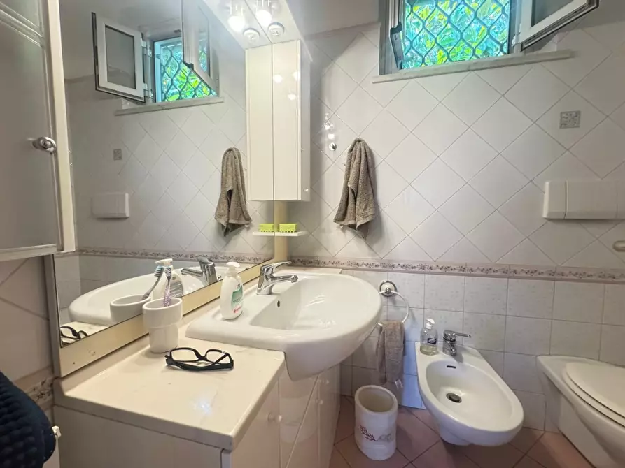 Immagine 11 di Casa indipendente in vendita  a Forte Dei Marmi