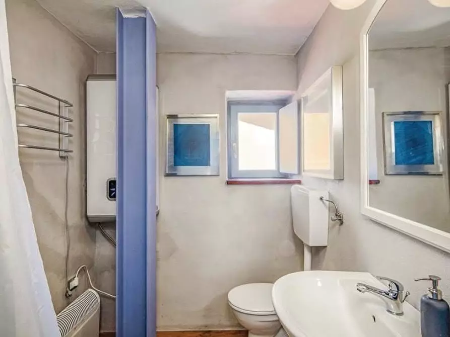 Immagine 9 di Casa indipendente in affitto  a Fosdinovo
