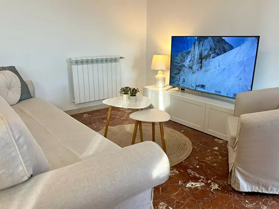 Immagine 4 di Appartamento in vendita  a Carrara