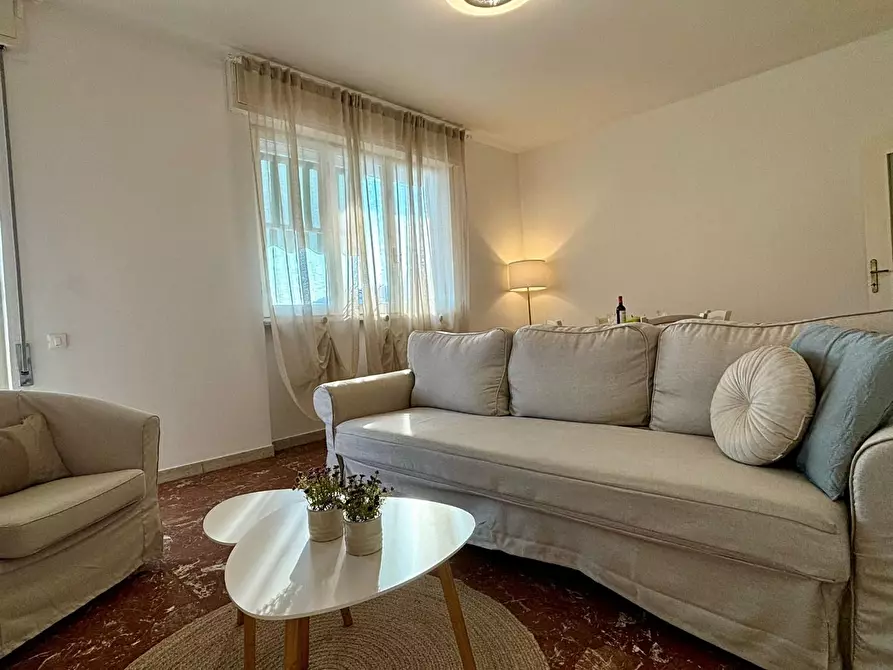 Immagine 3 di Appartamento in vendita  a Carrara