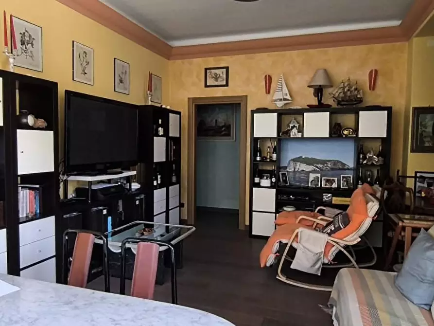Immagine 2 di Casa semindipendente in vendita  a Carrara