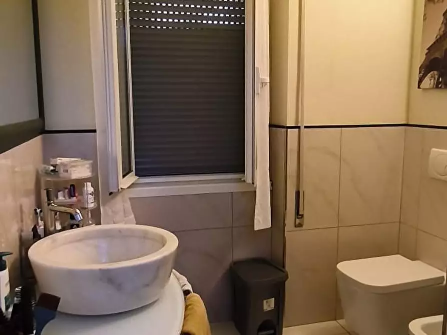 Immagine 15 di Casa semindipendente in vendita  a Carrara