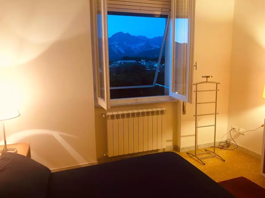 Immagine 11 di Appartamento in affitto  a Carrara
