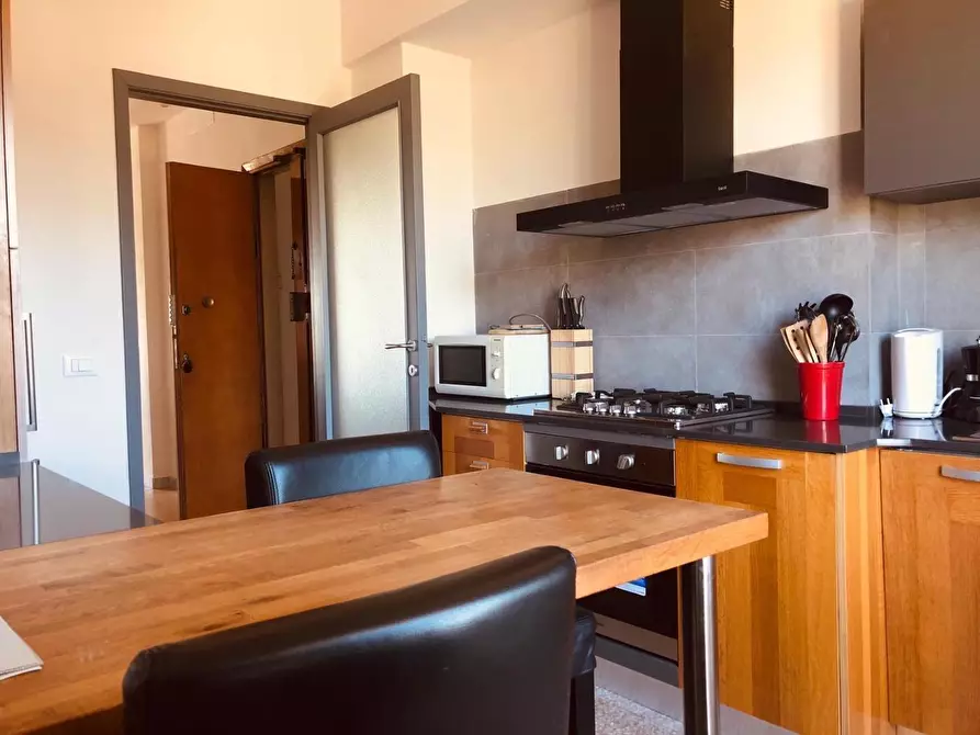 Immagine 7 di Appartamento in affitto  a Carrara