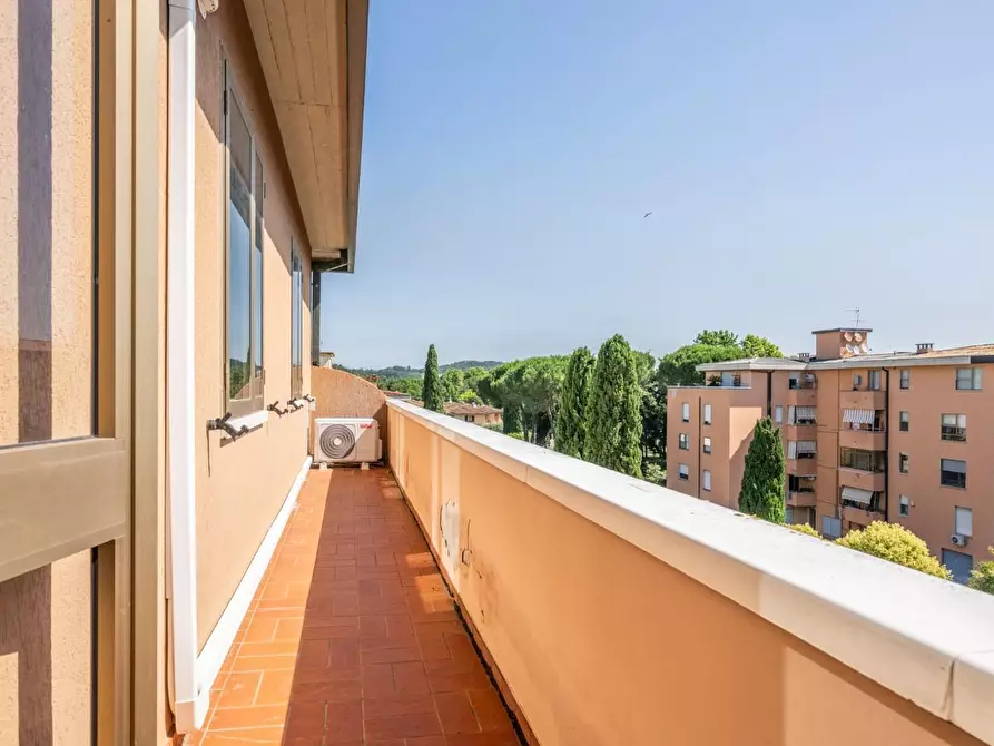 Immagine 7 di Mansarda in vendita  a Pontedera