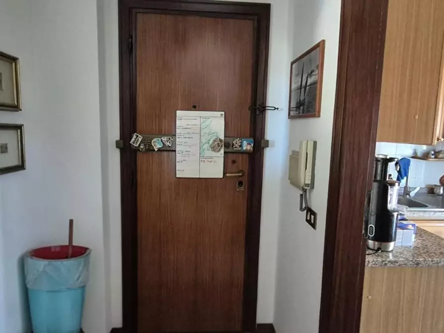 Immagine 9 di Appartamento in vendita  a Viareggio