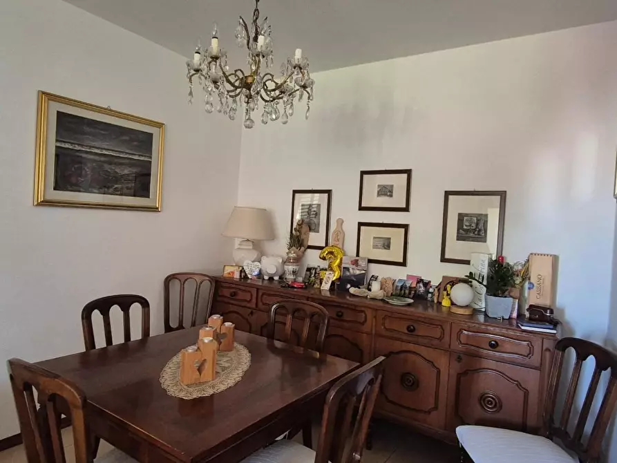 Immagine 4 di Appartamento in vendita  a Viareggio