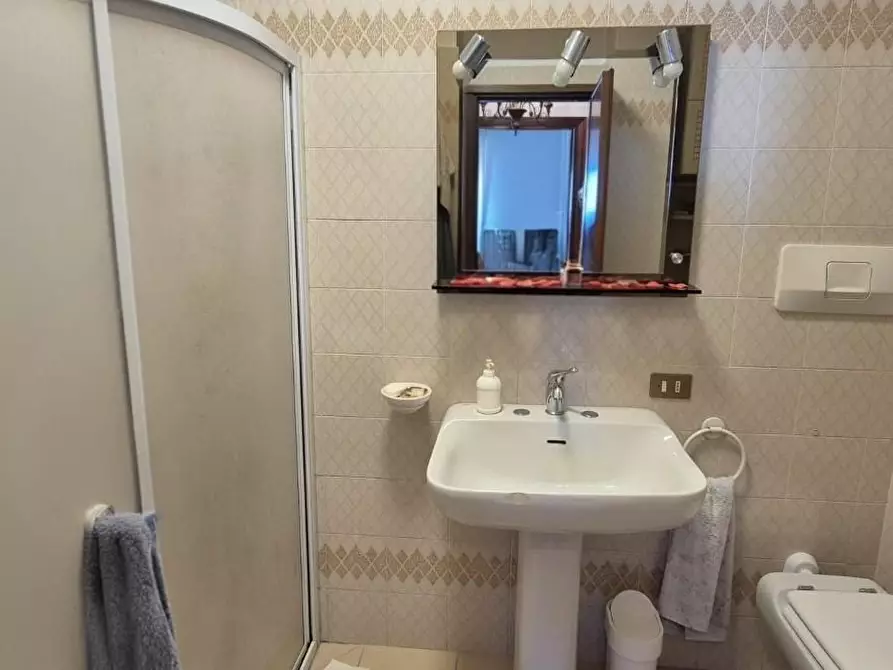 Immagine 10 di Appartamento in vendita  a Viareggio