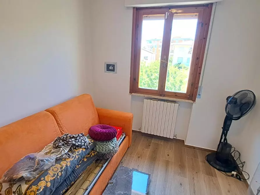 Immagine 9 di Appartamento in vendita  a Rosignano Marittimo