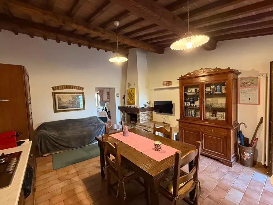 Immagine 3 di Appartamento in vendita  a San Gimignano