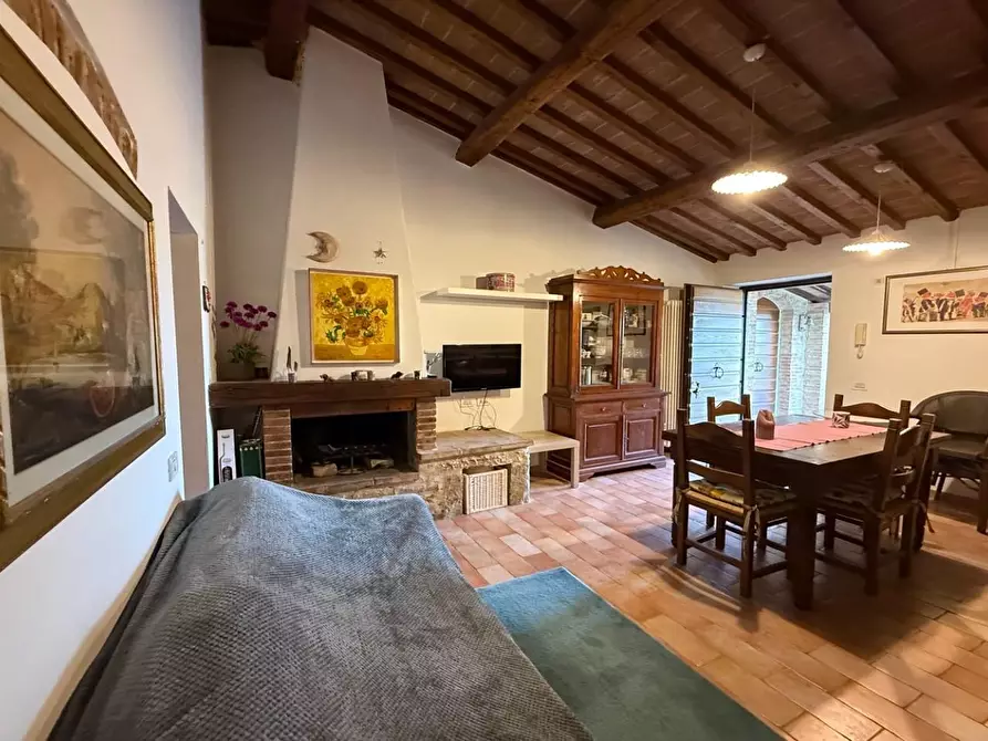 Immagine 1 di Appartamento in vendita  a San Gimignano