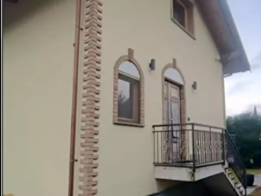 Immagine 3 di Villa in vendita  a Leini