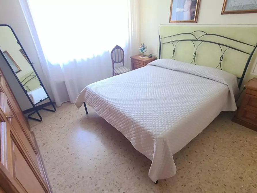 Immagine 10 di Appartamento in vendita  a Pietrasanta