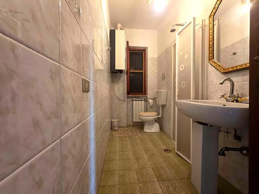 Immagine 20 di Casa quadrifamiliare in vendita  a Montignoso