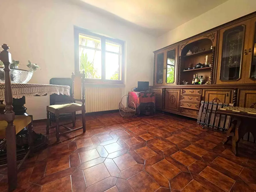 Immagine 10 di Casa quadrifamiliare in vendita  a Montignoso