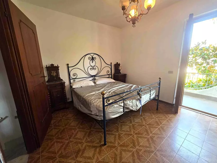 Immagine 23 di Casa quadrifamiliare in vendita  a Montignoso