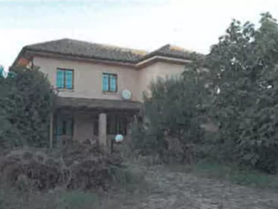 Immagine 1 di Villa in vendita  a Rivoli