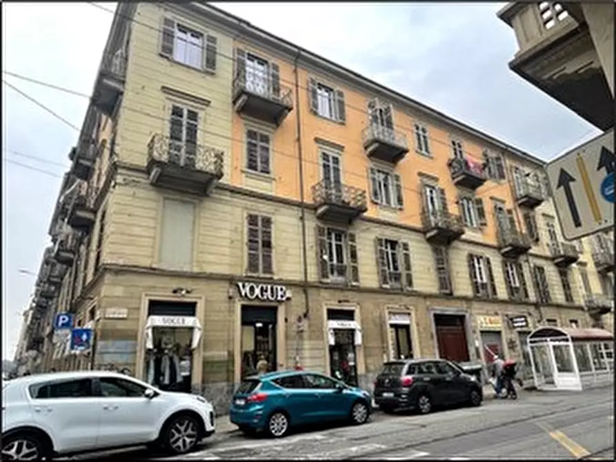 Immagine 1 di Appartamento in vendita  a Torino
