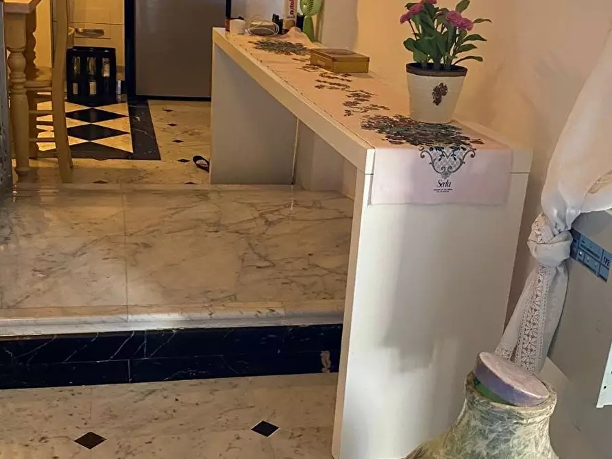 Immagine 5 di Appartamento in vendita  a Carrara