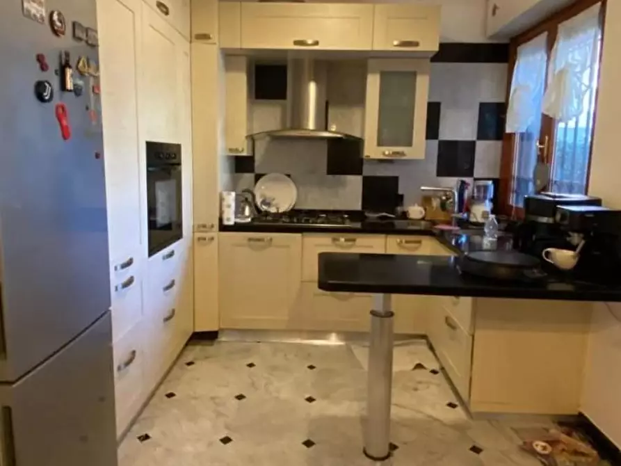 Immagine 4 di Appartamento in vendita  a Carrara