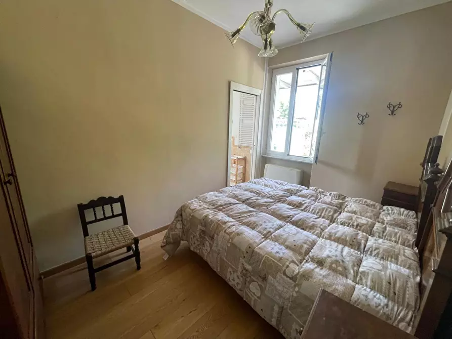 Immagine 21 di Casa indipendente in vendita  a Massa