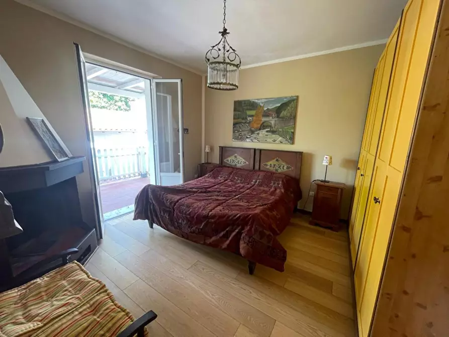 Immagine 17 di Casa indipendente in vendita  a Massa