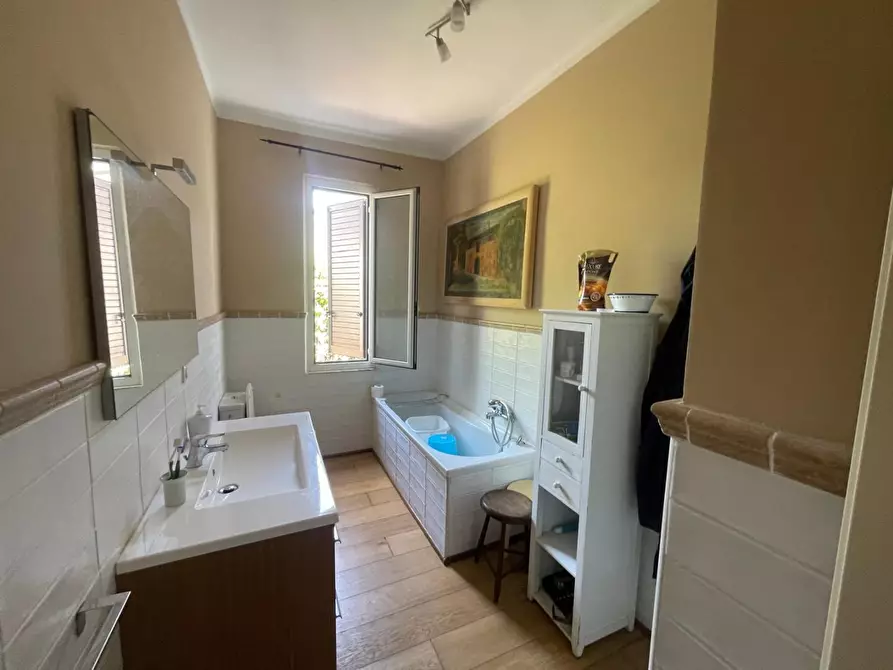 Immagine 16 di Casa indipendente in vendita  a Massa