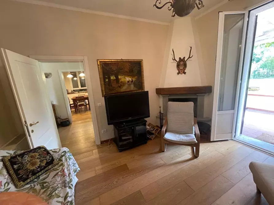 Immagine 12 di Casa indipendente in vendita  a Massa