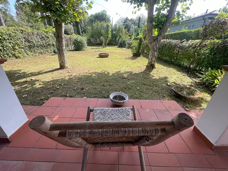 Immagine 1 di Casa indipendente in vendita  a Massa