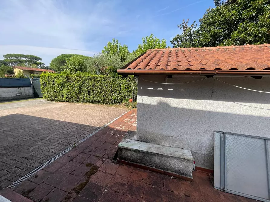 Immagine 23 di Casa indipendente in vendita  a Massa