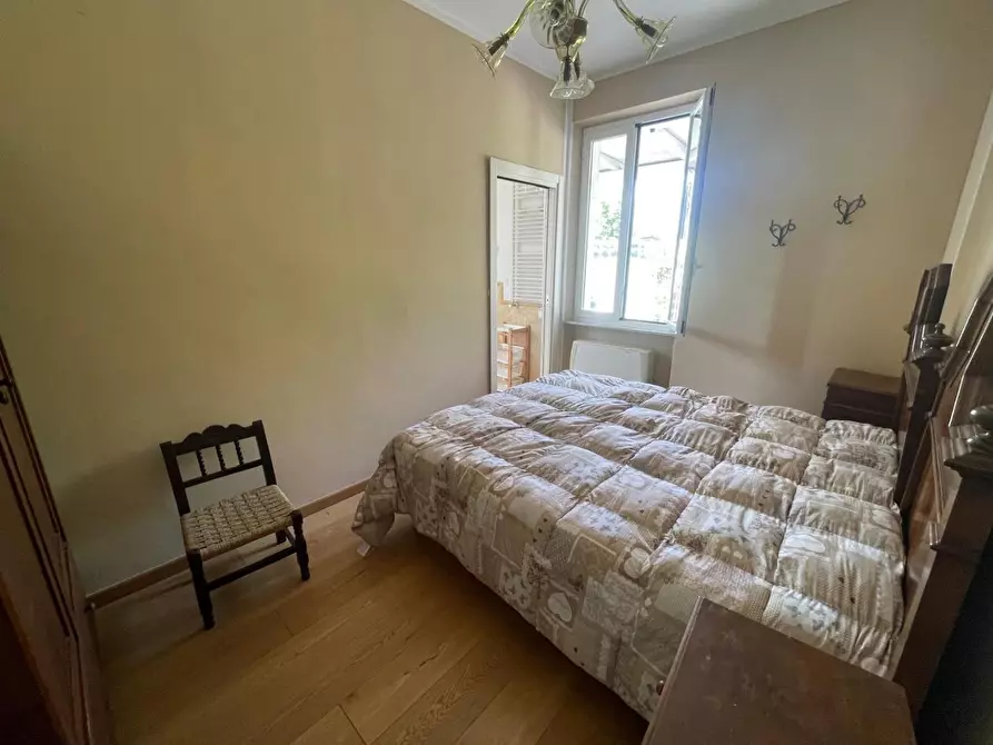 Immagine 19 di Casa indipendente in vendita  a Massa