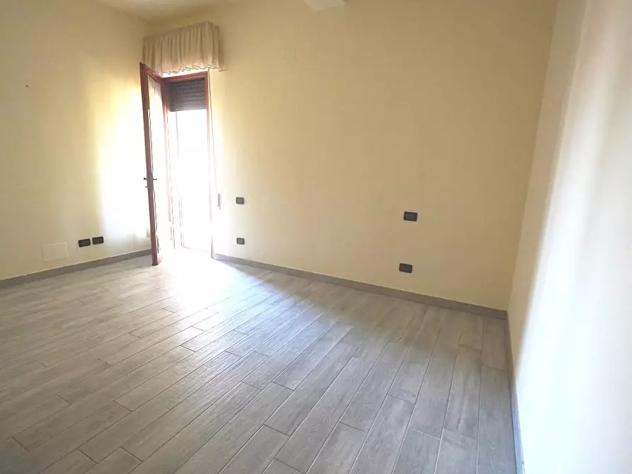Immagine 10 di Appartamento in vendita  a Lucca
