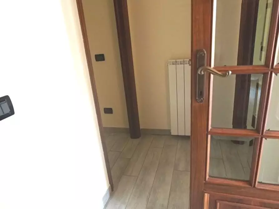 Immagine 9 di Appartamento in vendita  a Lucca