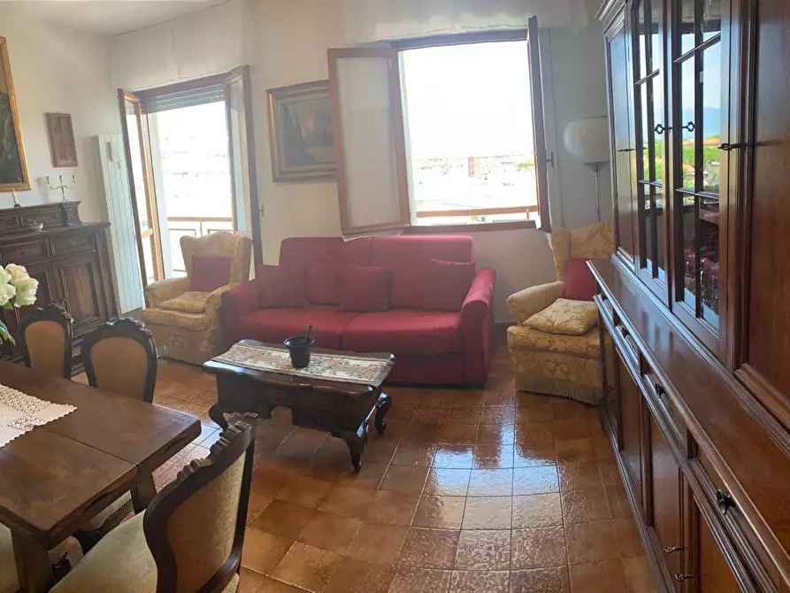 Immagine 10 di Appartamento in affitto  a Viareggio
