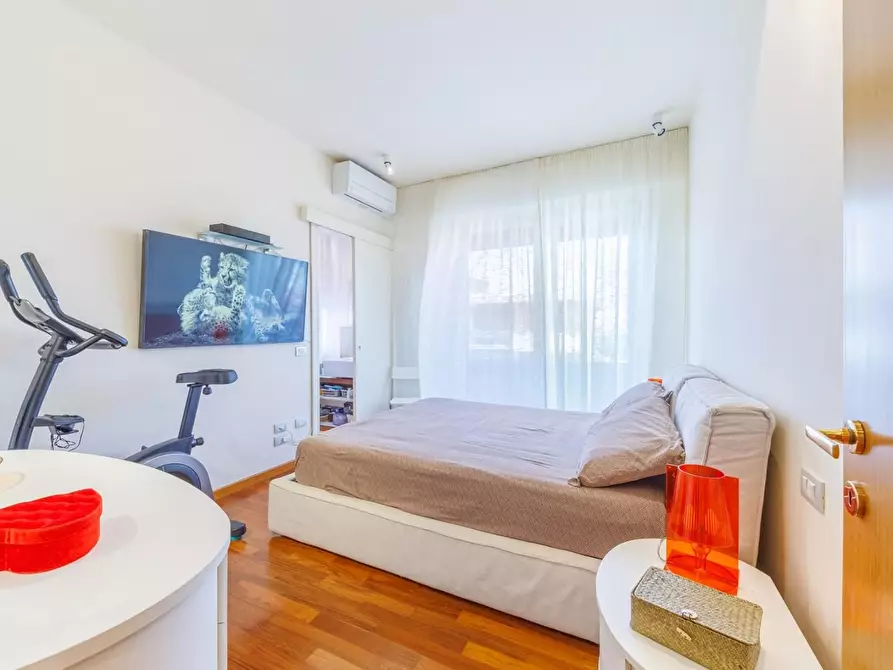 Immagine 40 di Mansarda in vendita  a Livorno