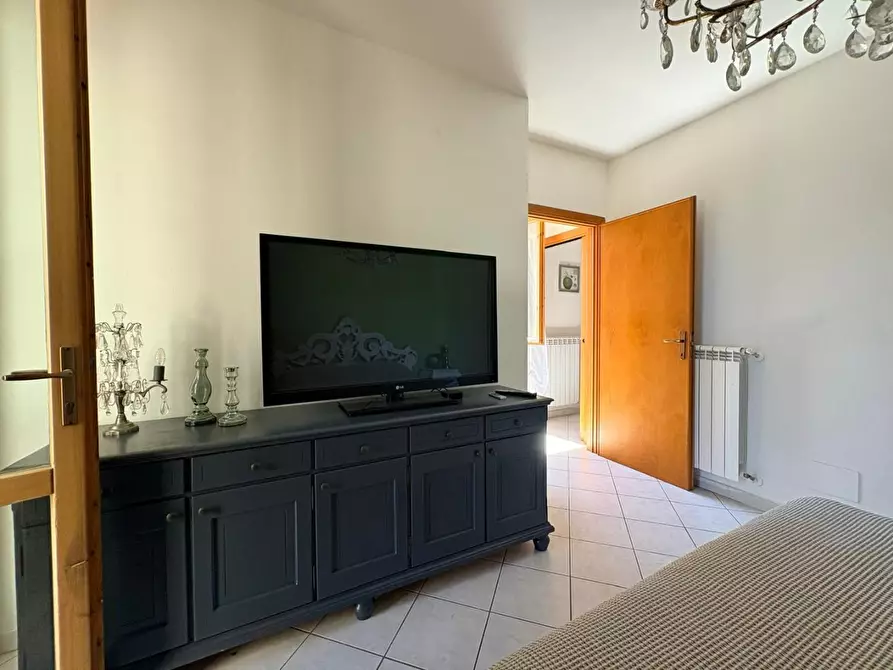 Immagine 11 di Appartamento in vendita  a Cecina