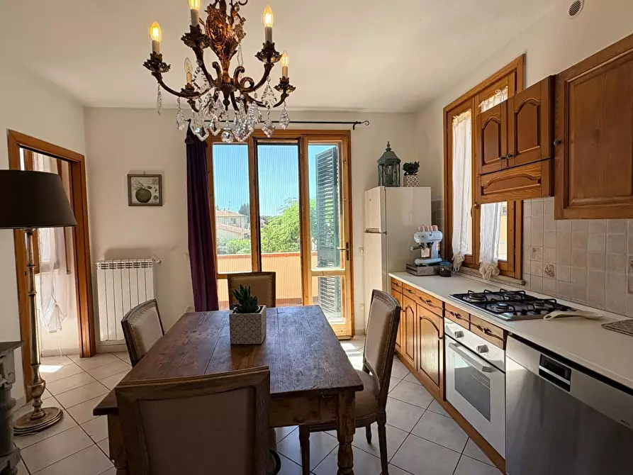 Immagine 2 di Appartamento in vendita  a Cecina