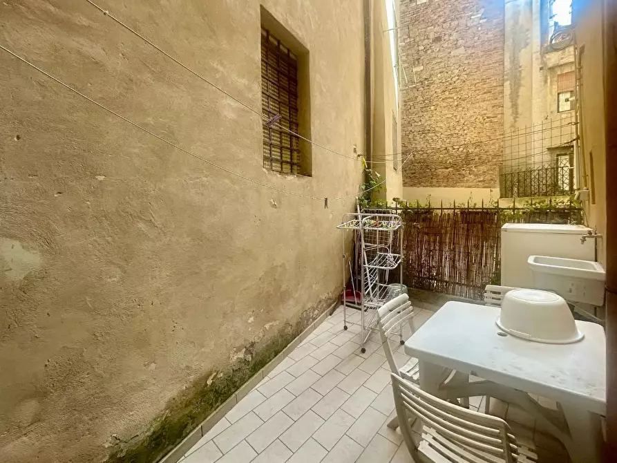 Immagine 8 di Appartamento in vendita  a Siena