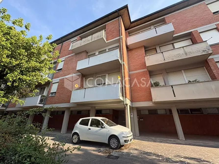 Immagine 34 di Appartamento in vendita  a Pontedera